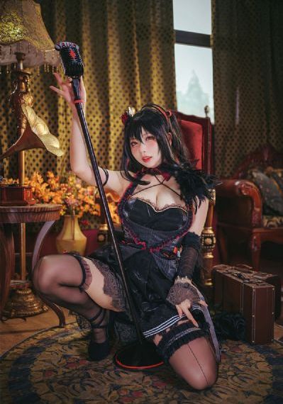 隔壁的女人