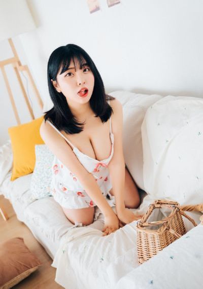 女女h文(h)gl小说