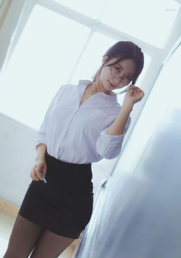 站起来一条缝蹲下一个洞是什么