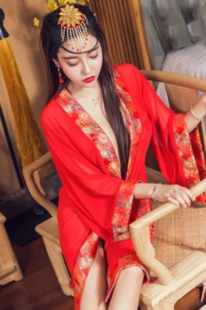 没有穿内裤的女教师在线观看