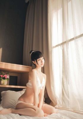 一女被多男玩喷潮3p免费视频